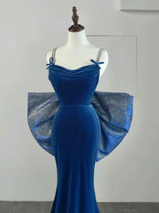 Vestido de graduación de Velvet Blue Mermaid Long, vestido de noche azul de terciopelo sin espalda