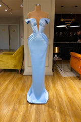 Sky Blue Mermaid V-hals off-the-skulder prom kjole