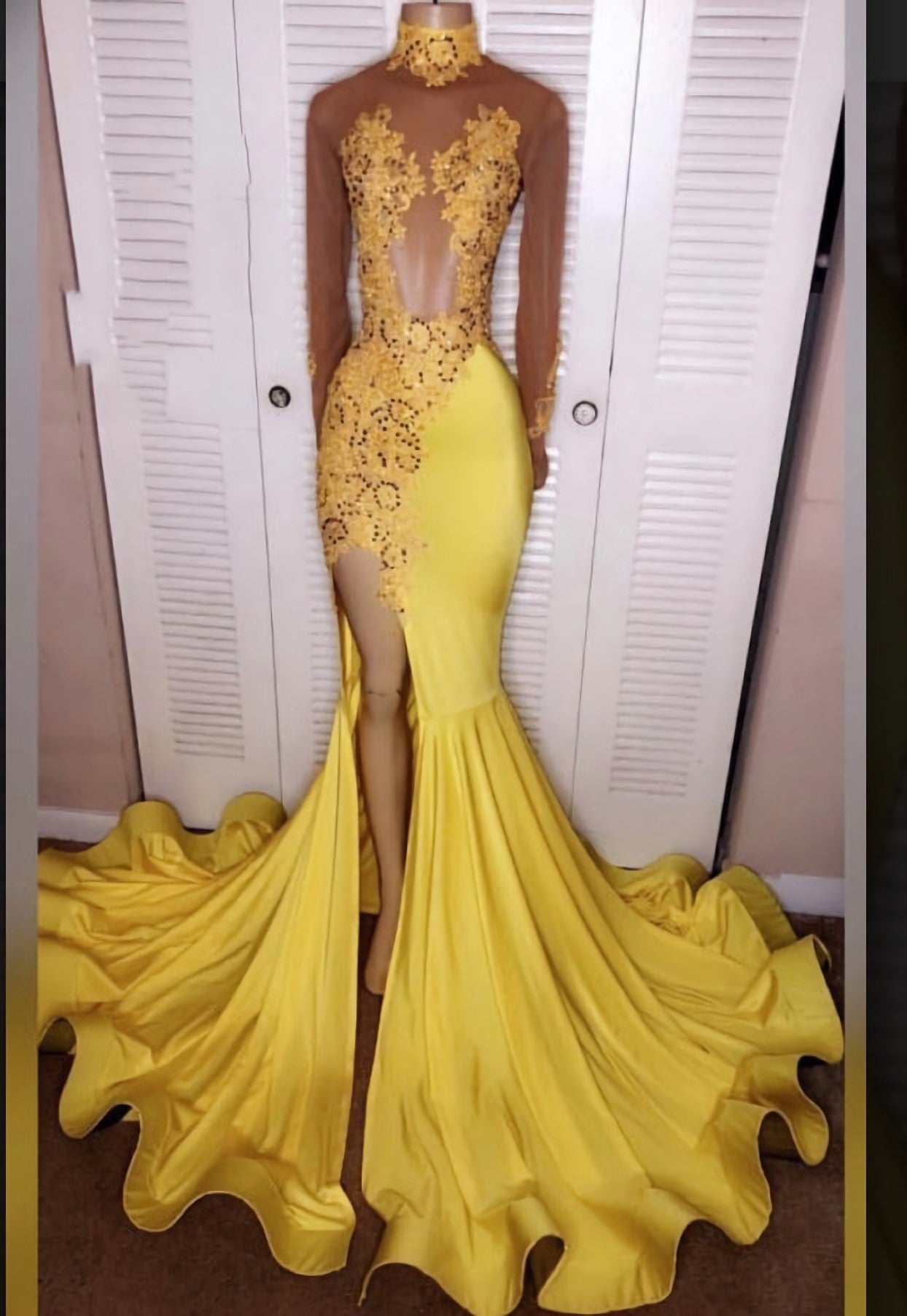 Formal Dresses To Wear To A Wedding, 2024 Junoesque Yellow Split Mermaid/Trumpet Long Sleeve Satin Prom Dresses