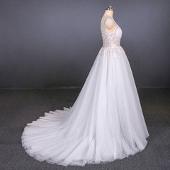 Wedsing Dress Simple, Flowy A-line Long V-neck Lace Tulle Beach Wedding Dresses Bridal Gowns
