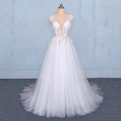Weddings Dresses Online, Flowy A-line Long V-neck Lace Tulle Beach Wedding Dresses Bridal Gowns