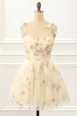Bridesmaid Dresses Beach, Tulle Champagne Short Prom Dress with Embroidery