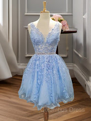 Bridesmaid Dresses With Sleeves, A-Line/Princess V-neck Short/Mini Tulle Homecoming Dresses With Appliques Lace