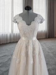 Wedding Dress Designers, A-line V-neck Appliques Lace Floor-Length Lace Wedding Dress