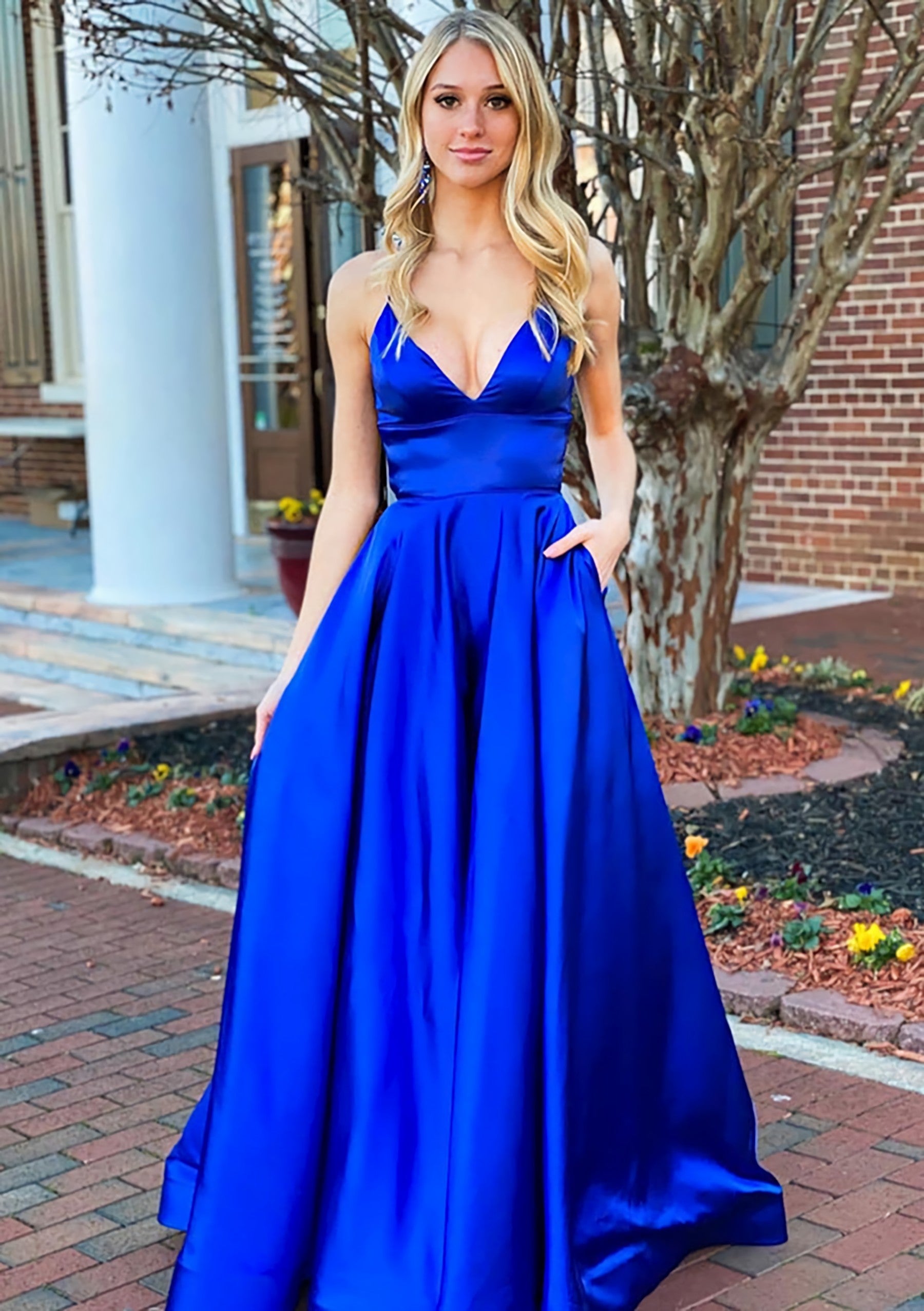 Party Dresses Christmas, A-line V Neck Sleeveless Charmeuse Long/Floor-Length Prom Dress With Pockets