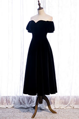 Evening Dress Prom, Black Off-the-Shoulder Puff Sleeves Sweetheart Velvet Midi Formal Dress
