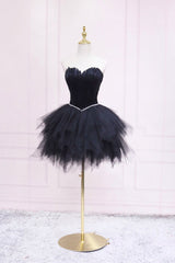 Modest Dress, Black Tulle Short Prom Dress with Feather, A-Line Sweetheart Neckline Party Dress
