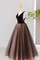 Formal Dresses For Fall Wedding, Black V-neck Tulle Short Prom Dress, A-Line Black Tea Length Party Dress