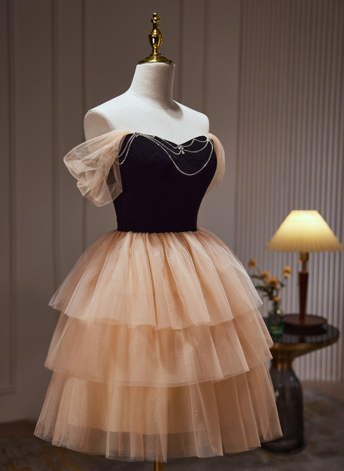 Bridesmaid Dresses Fall Colors, Champagne and Black Sweetheart Short Formal Dress, Tulle Homecoming Dress