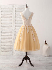 Party Dresses Shopping, Champagne V Neck Tulle Lace Applique Short Prom Dresses