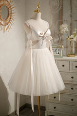 Elegant Dress Classy, Champagne V-Neck Tulle Short Prom Dress, Spaghetti Straps Party Dress with Bow