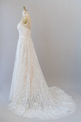 Wedding Dress Couture, Chic Long A-line Sweetheart Spaghetti Strap Appliques Tulle Wedding Dress