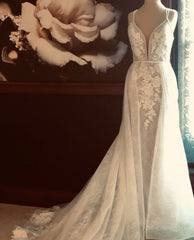 Wedding Dresses For Big Bust, Classic Double V Neck Floral Lace Wedding Bridal Gowns Sweep Train