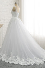 Wedding Dresses Deals, Classic Round neck Lace appliques White Princess Wedding Dress