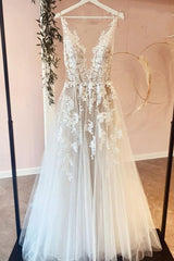 Wedding Dress Classy Elegant, Classy Long A-line Tulle Appliques Lace Wedding Dress