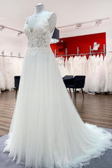 Wedding Dress For Over 53, Classy Long A-line Tulle V Neck Sleeveless Lace Wedding Dress