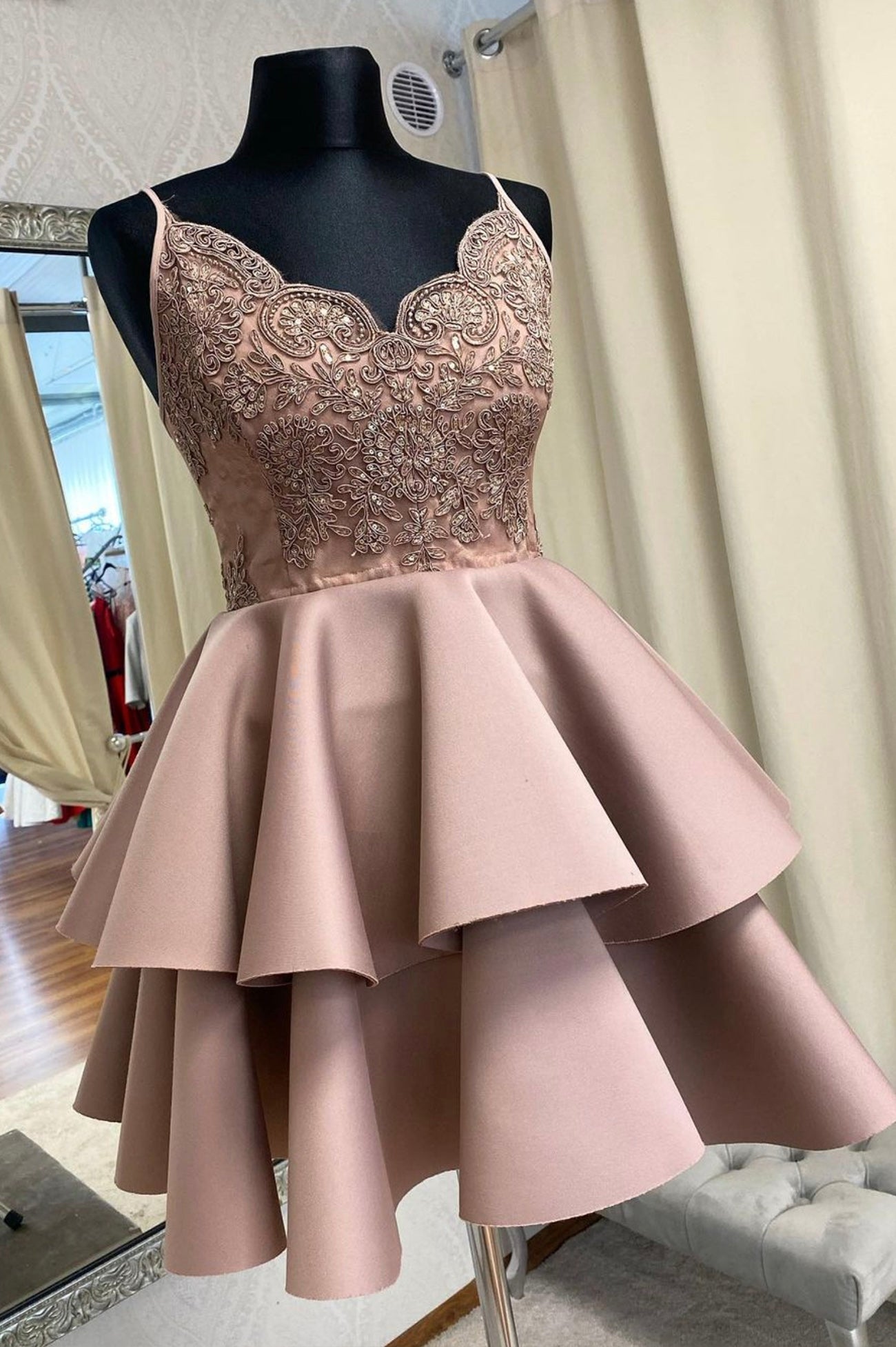 Homecomming Dresses Lace, Cute V-Neck Lace Short Prom Dress, A-Line Spaghetti Straps Homecoming Dress