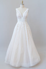 Wedding Dress Ball Gowns, Elegant Long A-line V-neck Appliques Lace Tulle Backless Wedding Dress