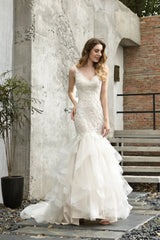 Wedding Dresses Long, Ivory Mermaid Tulle Lace Appliques V-neck Wedding Dresses with Cascading Ruffles
