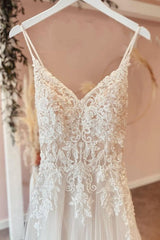Wedding Dress Under 1004, Long A-Line Spaghetti Straps Sweetheart Appliques Lace Tulle Wedding Dress