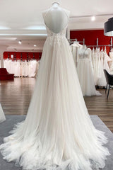 Wedding Dresses A Line Romantic, Long A-line Tulle  Open Back Halter Sleeveless Lace Wedding Dresses