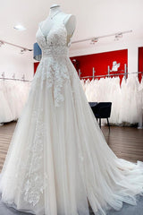 Wedding Dresses Flower, Long A-line V-neck Tulle Sleeveless Appliques Lace Backless Wedding Dress