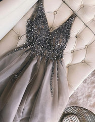 Prom Dresses Ball Gown Elegant, Luxurious Sequins Beaded V-neck Tulle Homecoming Dresses Short Party Dress