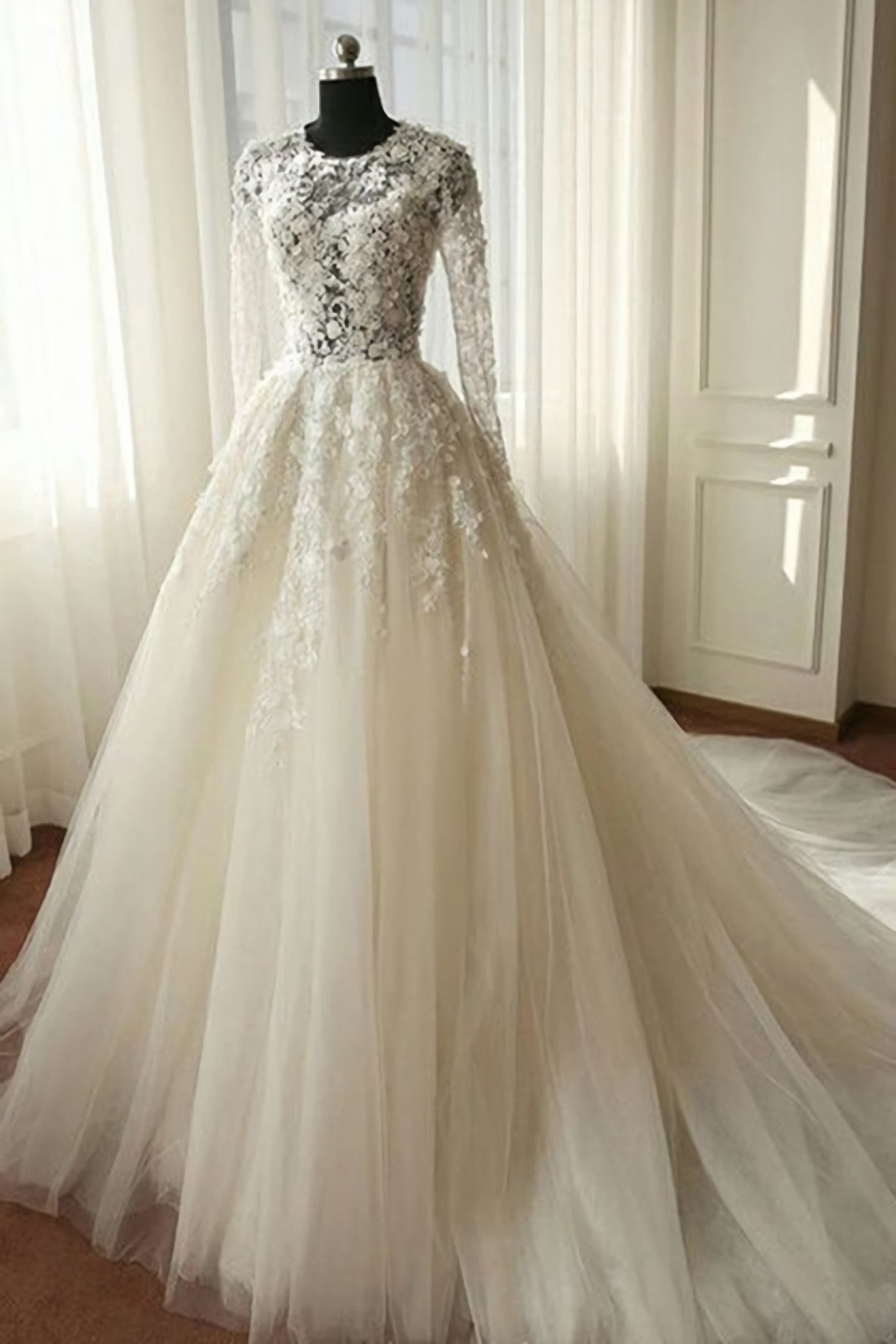 Wedding Dresses Vintag, 2024 Newest A Line Long Sleeves Tulle With Appliques Wedding Dresses