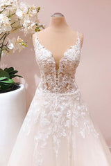 Wedding Dress Beach, Romantic Long A-line Spaghetti Straps Appliques Lace Tulle Wedding Dress