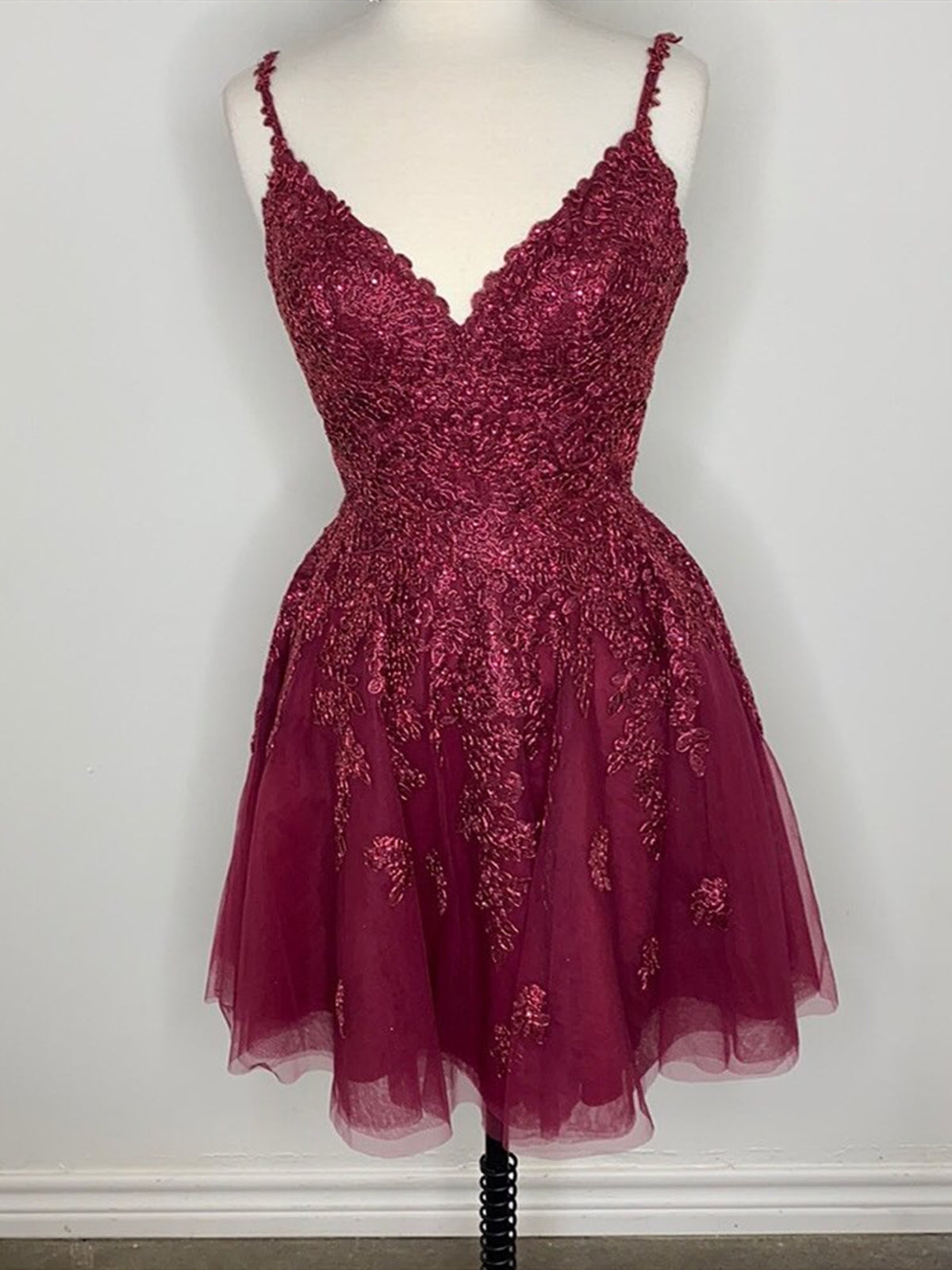 Formal Dresses Ball Gown, Short V Neck Burgundy Lace Prom Dresses, Short Wine Red Lace Homecoming Graduation Dresses