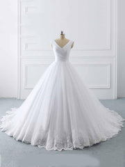 Wedding Dresses For Dancing, Simple Long Ball Gown V-Neck Lace-Up Tulle Wedding Dresses