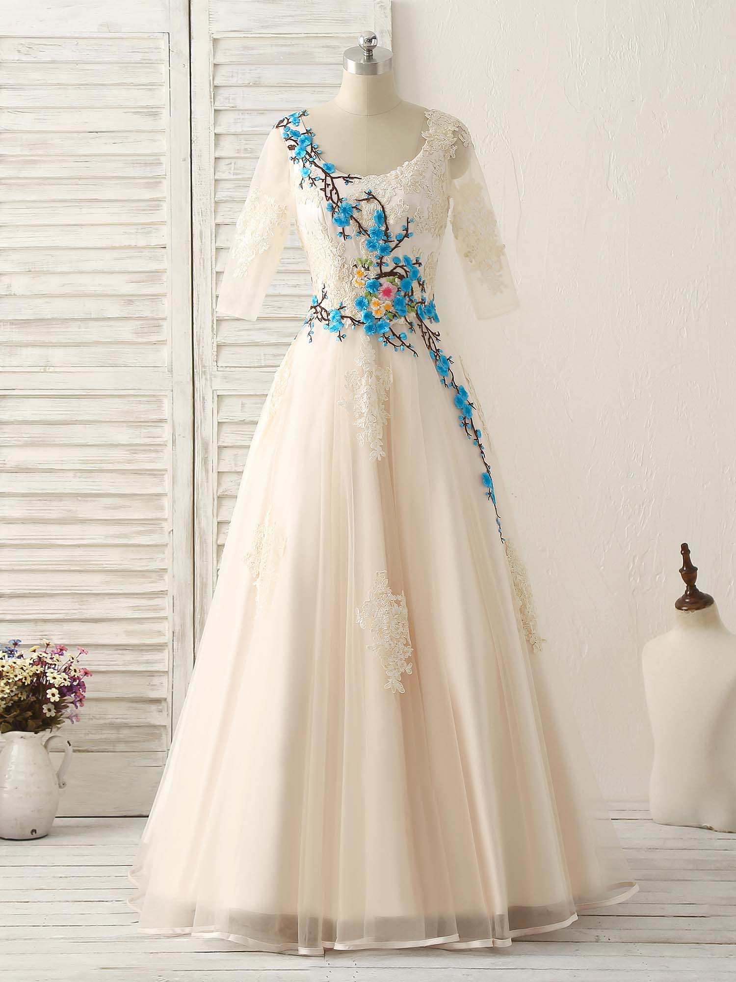 Classy Outfit Women, Unique Lace Applique Tulle Long Prom Dress Light Champagne Bridesmaid Dress