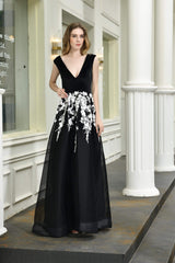 Summer Dress, V Neck A-Line Tulle Floor Length Black Prom Dresses with Appliques