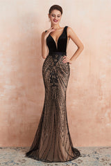 Formal Dress For Wedding Party, V-Neck Fitted Mermaid Black Prom Dresses with Sequins