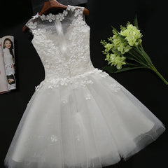 Bridesmaids Dress Inspiration, White Tulle Lace Round Neckline Knee Length Graduation Dresses, White Short Prom Dresses Party Dresses